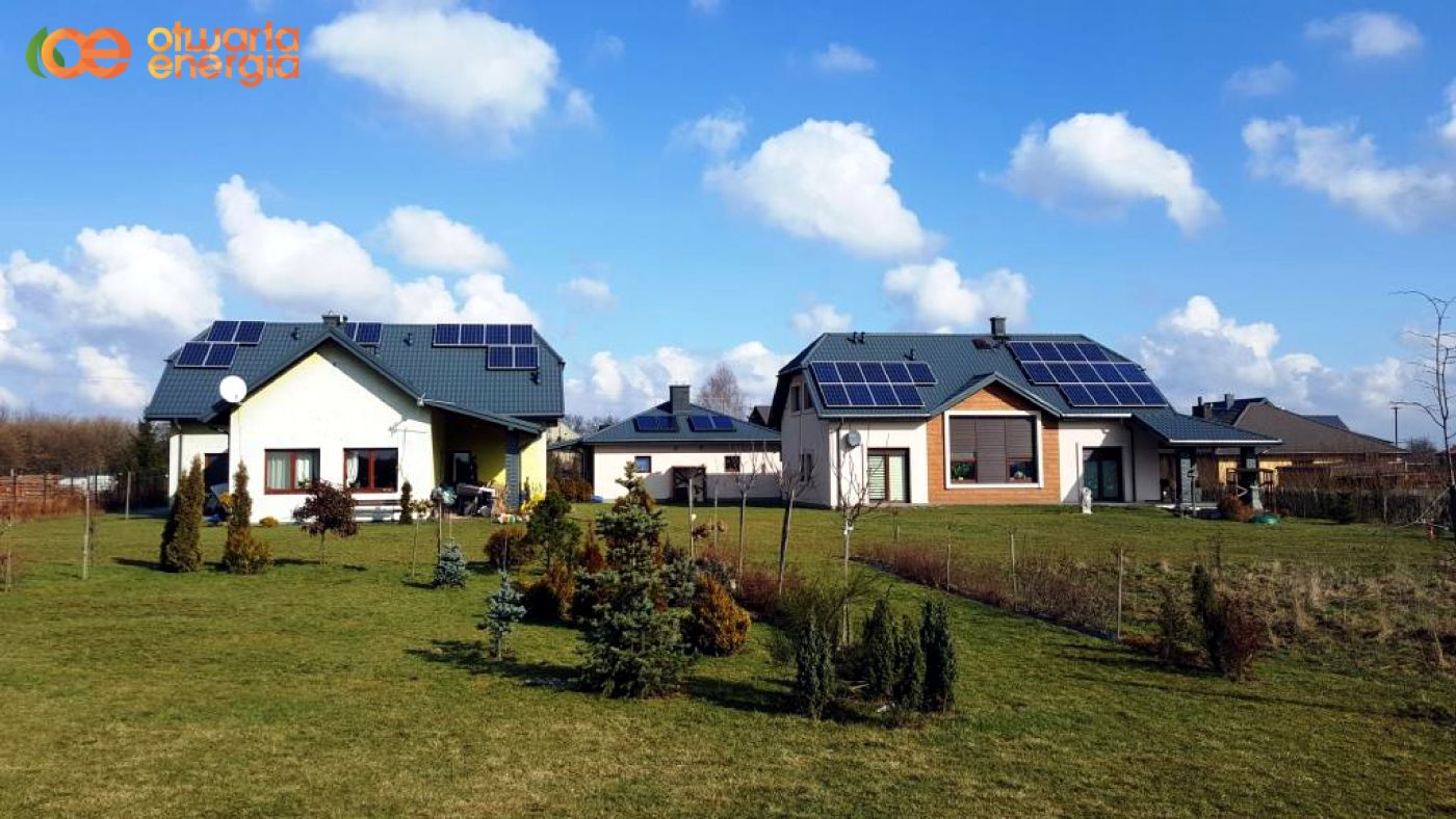 Montaż paneli fotowoltaicznych na dachu - Otwarta Energia